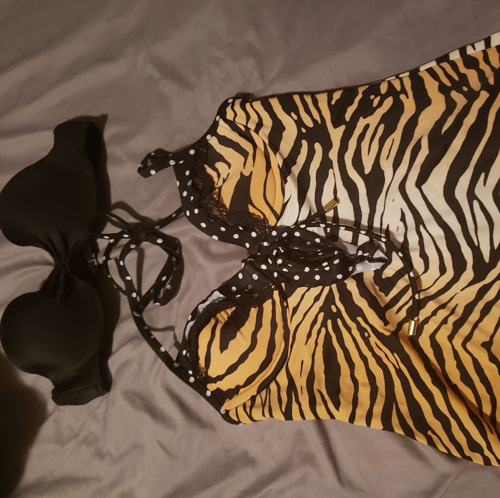 VS strapless/tankini tops size A